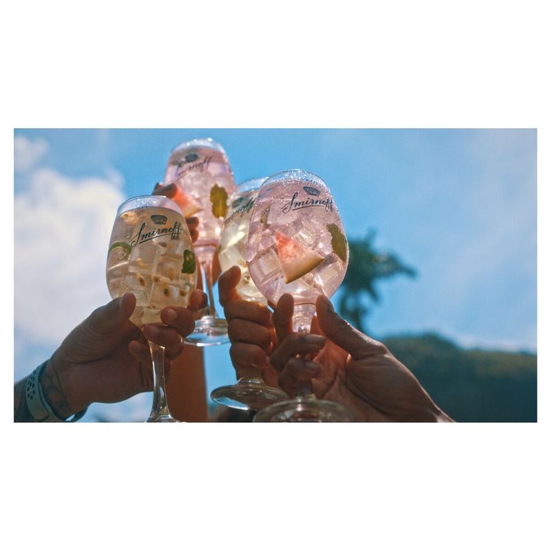 VODKA-SMIRNOFF-INFUSIONS-998ML-PASS-FRUIT-JASM