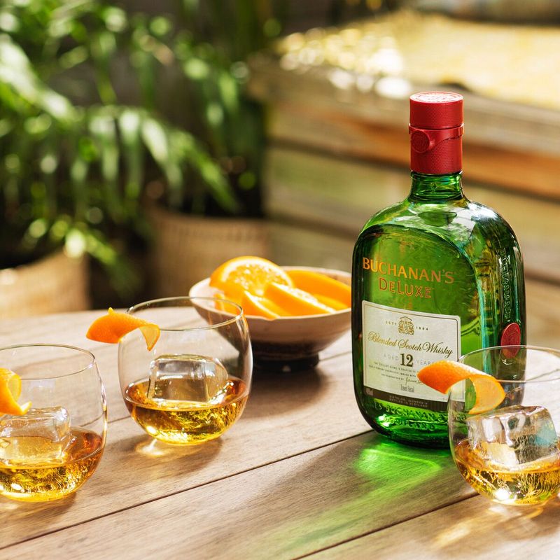 WHISKY-BUCHANANS-1L-12A