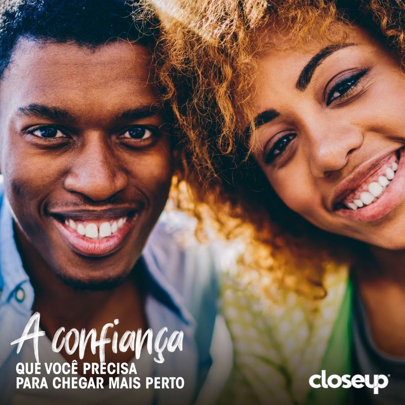 CR-DENT-CLOSE-UP-TRIPLE-70G-MENTA-AMERICANA